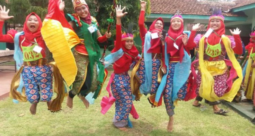 Ujian Praktek dalam Bentuk Pameran, Pagelaran, dan Kewirausahaan