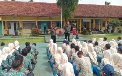 SMP Negeri 1 Purwojati Gelar Simulasi Gempa Bumi