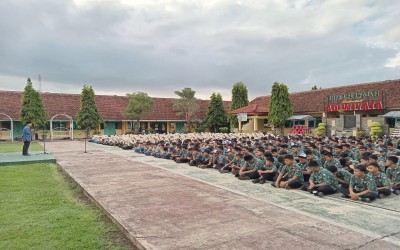 SMPN 1 Purwojati Gelar Acara Silaturahmi Penuh Semangat di Halaman Sekolah